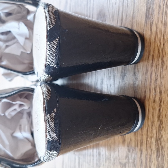 Coach Black Gypsy Signature Patent Wedge Thong Sandals 10b - Picture 8 of 13